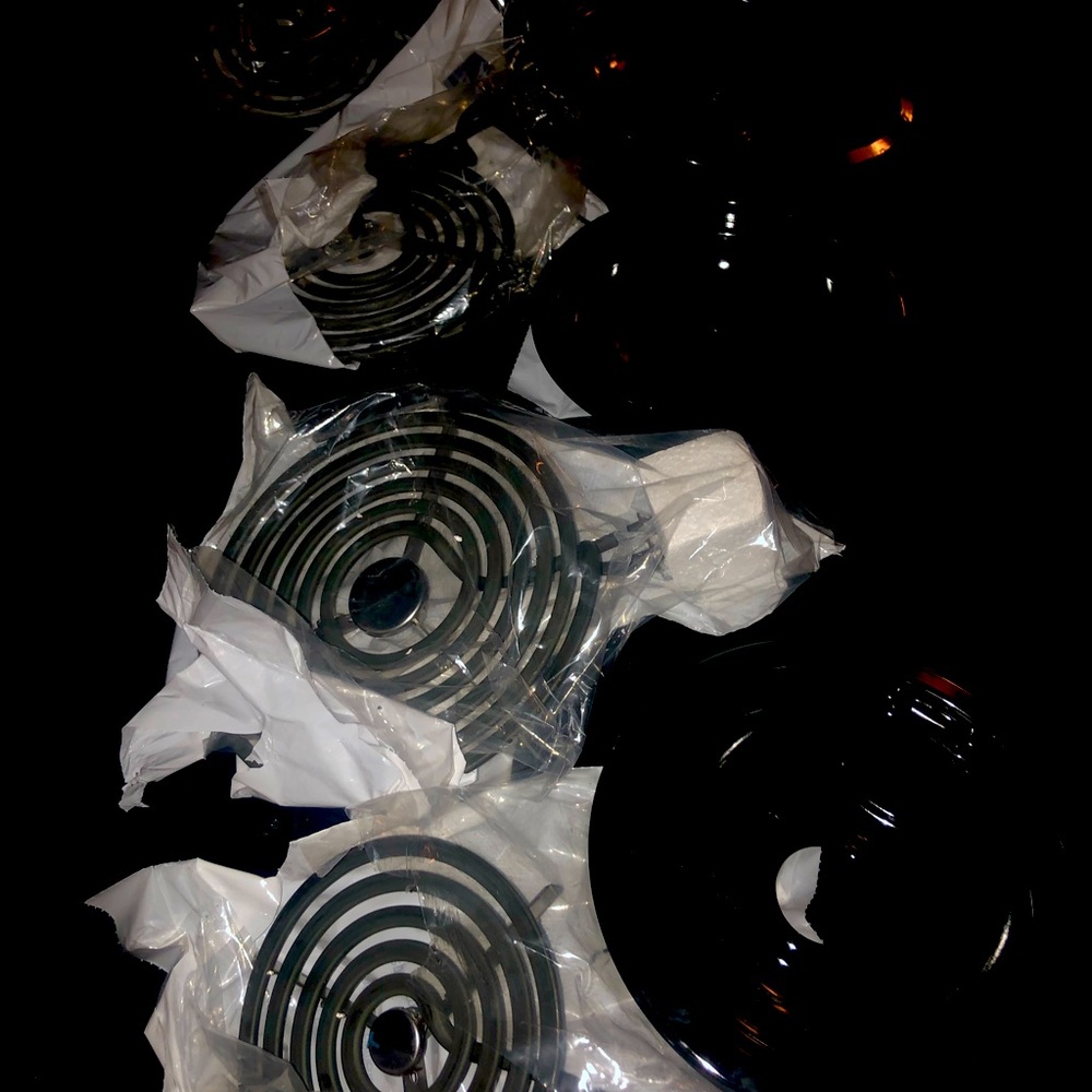 Kenmore Eyes & pans. Brand new